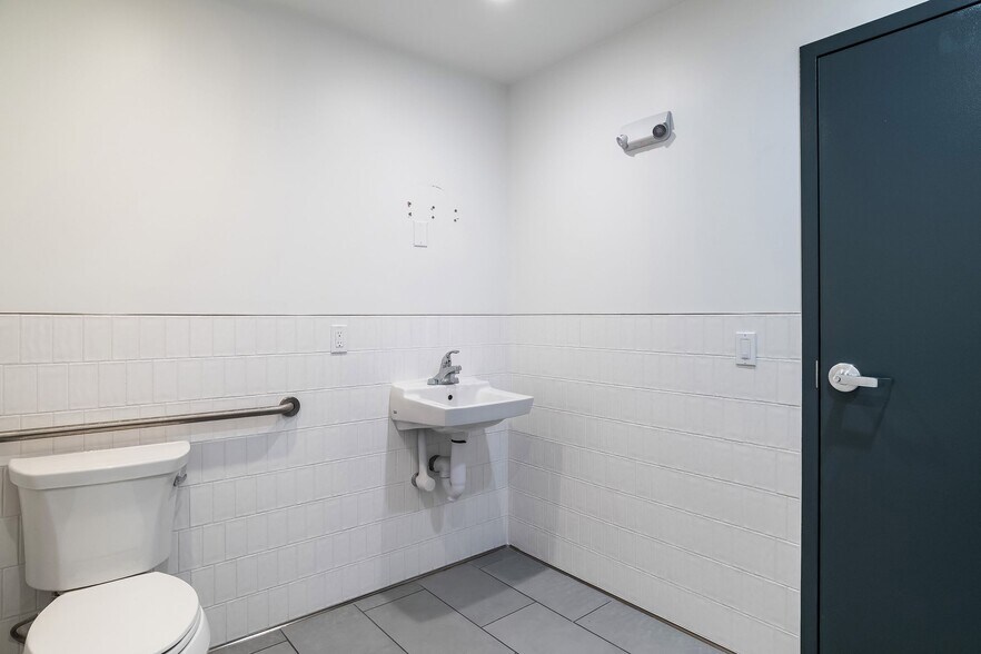 More Photos Of 1831-1849 Divisadero St, San Francisco Apartments For Lease