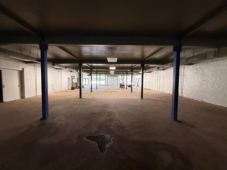 More Photos Of 221-223 E 9th Ave, Homestead Warehouse For Lease