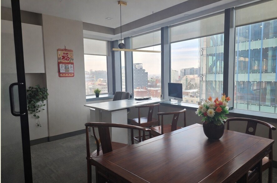 More Photos Of 38-08 Union St, Flushing Office Residential For Lease