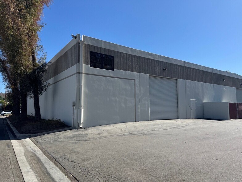 More Photos Of 950 W Central Ave, Brea Warehouse For Sale