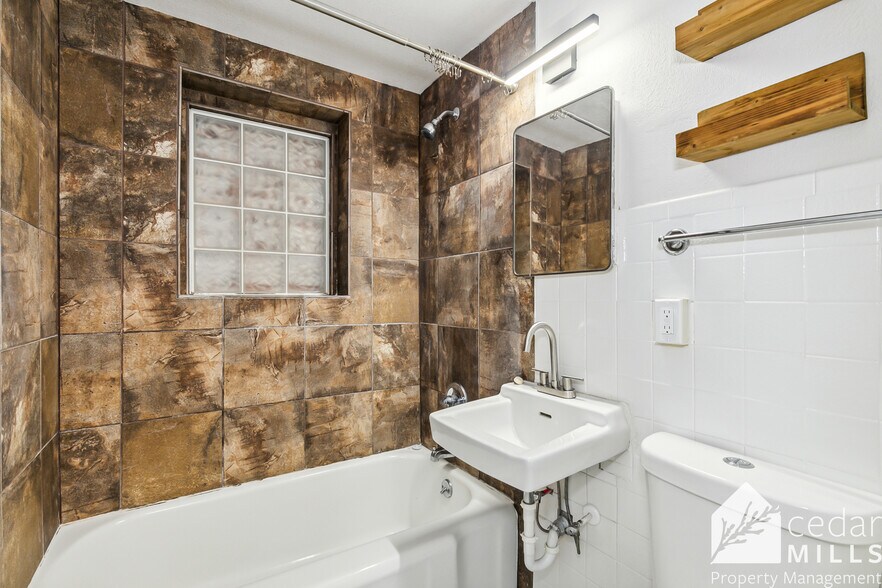 More Photos Of 644 N Bluff Ave, Wichita Multifamily For Sale