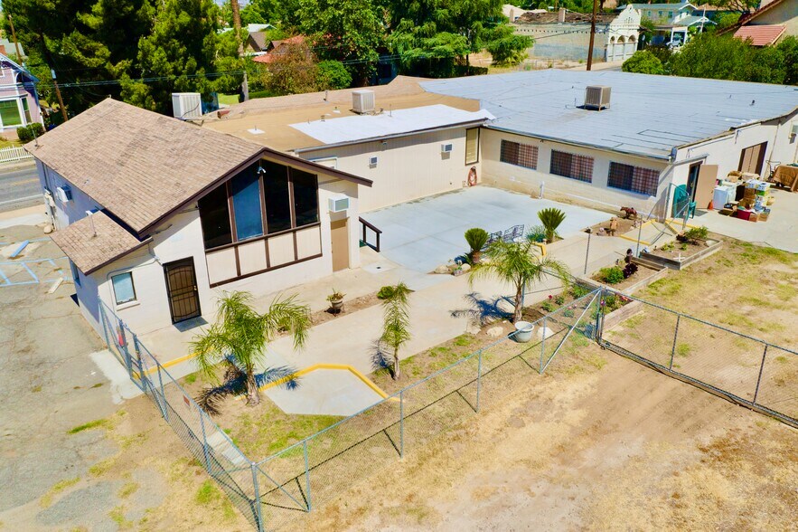 More Photos Of 6979 Palm Ave, Highland General Retail For Sale