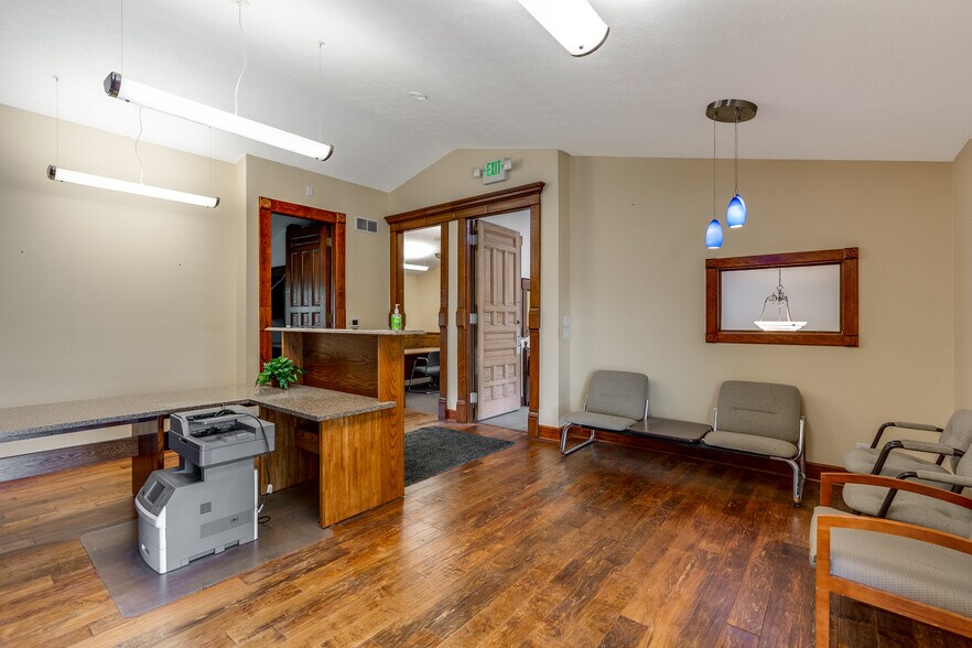 More Photos Of 1089 Sagamore Pky W, West Lafayette Office For Sale