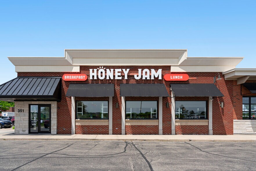 More Photos Of 101-295 Rice Lake Sq, Wheaton Supermarket For Sale