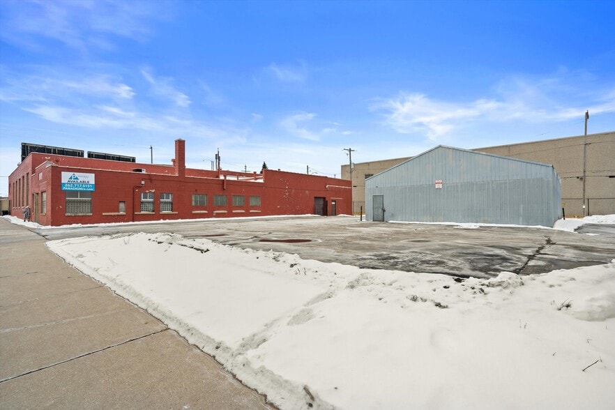 More Photos Of 3701 N Holton St, Milwaukee Manufacturing For Sale
