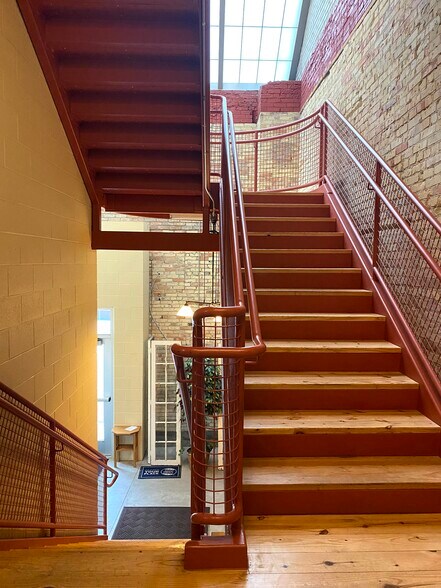 More Photos Of 356 W Western Ave, Muskegon Storefront For Sale