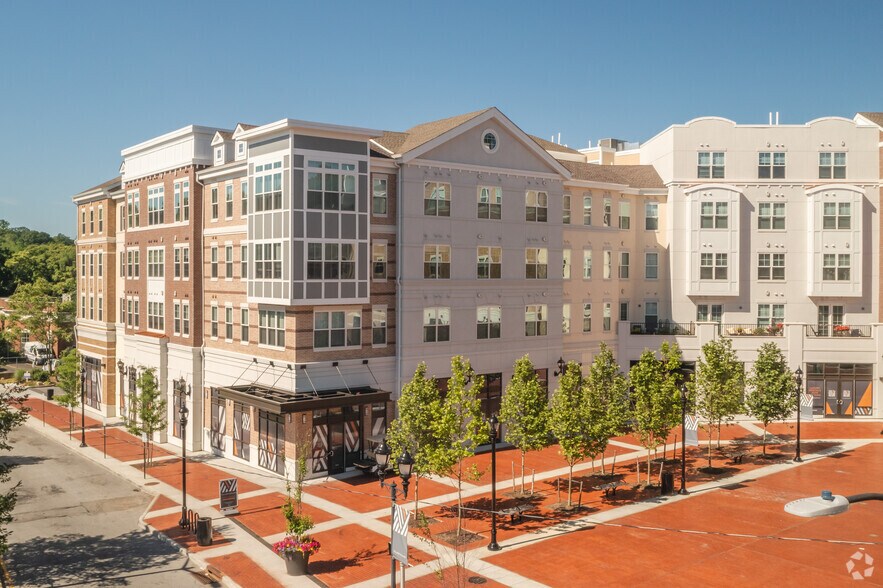 More Photos Of 100 Village Sq, Glen Cove Apartments For Lease