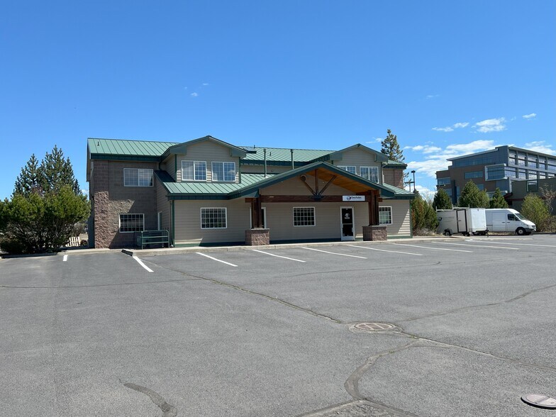 Primary Photo Of 160 SW Scalehouse Loop, Bend Flex For Lease