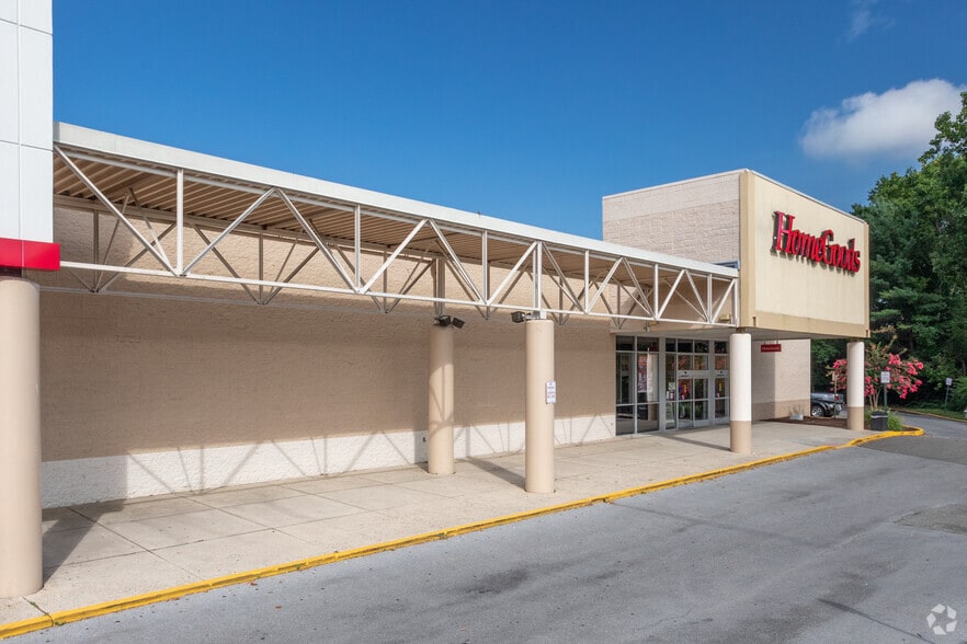 More Photos Of 8353-8357 Leesburg Pike, Vienna Unknown For Lease