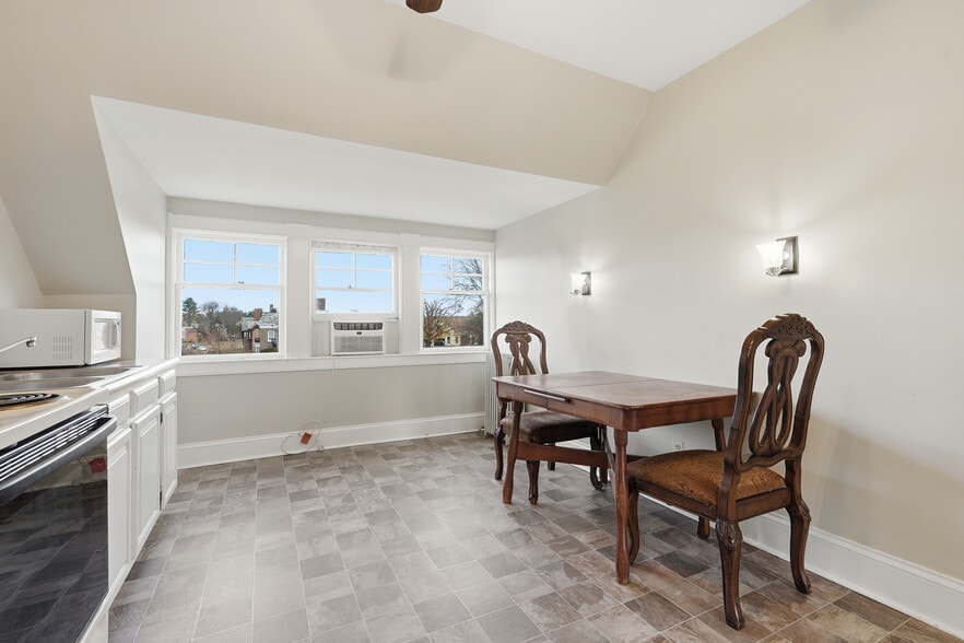 More Photos Of 270 Maple St, Springfield Hospitality For Sale