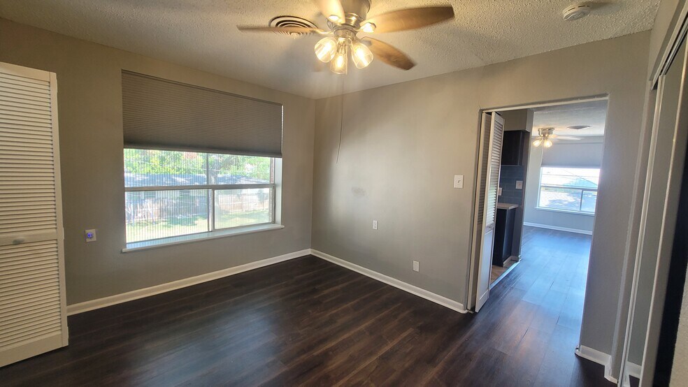 More Photos Of 1635 W Mulberry Ave, San Antonio Apartments For Sale