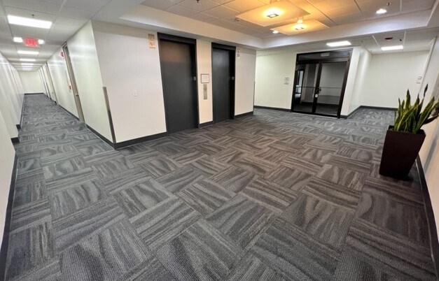 More Photos Of 9485 Regency Square Blvd, Jacksonville Office For Lease