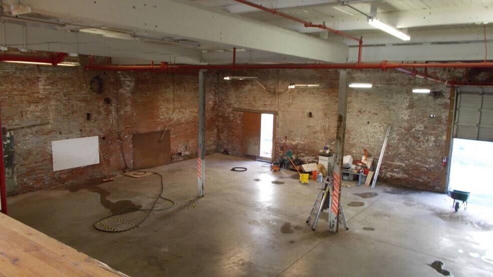 More Photos Of 5020 S Colorado Ave, Seattle Warehouse For Sale