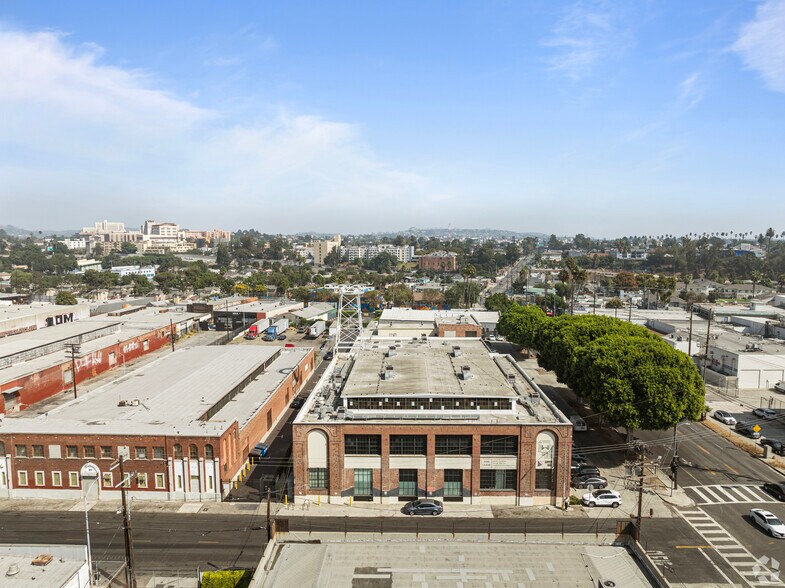 More Photos Of 1451-1473 E 4th St, Los Angeles Office For Lease
