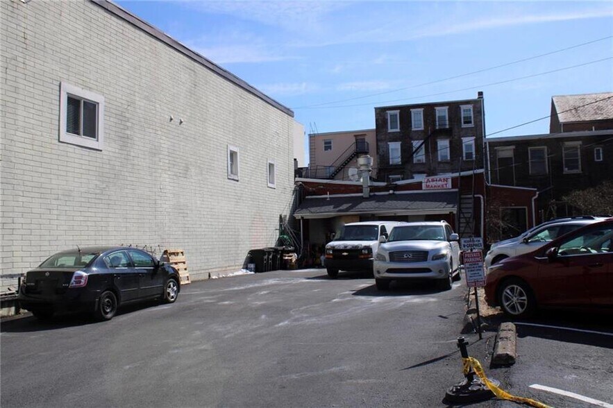 More Photos Of 429 Northampton St, Easton Apartments For Sale