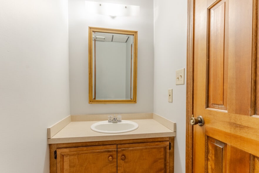 More Photos Of 2816 Veach Rd, Owensboro Medical For Sale