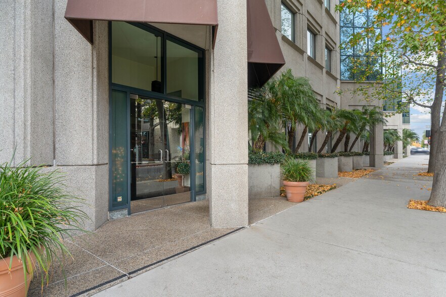 More Photos Of 11400 W Olympic Blvd, Los Angeles Office For Lease