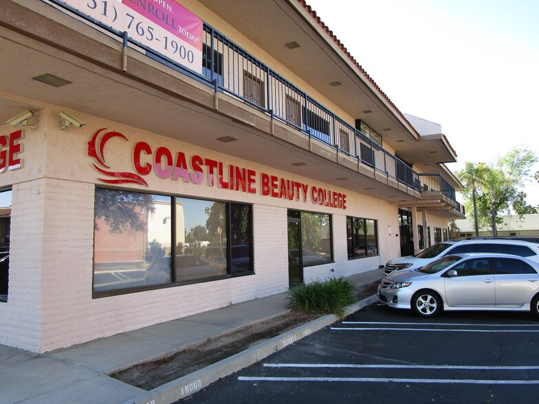 More Photos Of 2627 W Florida Ave, Hemet Office For Lease