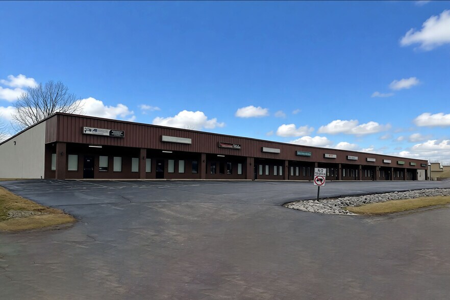 More Photos Of 3530-3572 E US Highway 30, Warsaw Unknown For Lease