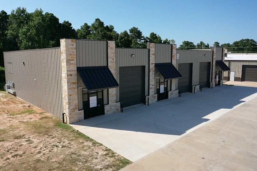 More Photos Of 1905 Longmire Rd, Conroe Unknown For Lease