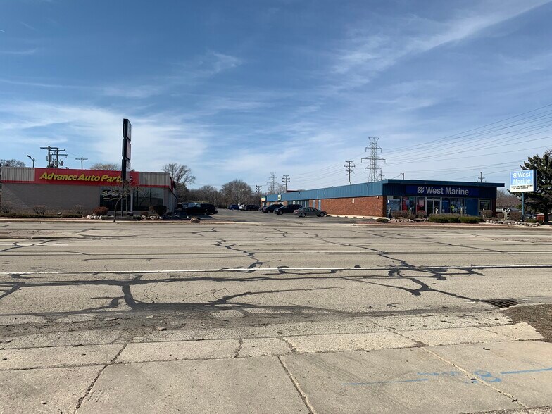 Primary Photo Of 4147 S 76th St, Milwaukee Unknown For Lease