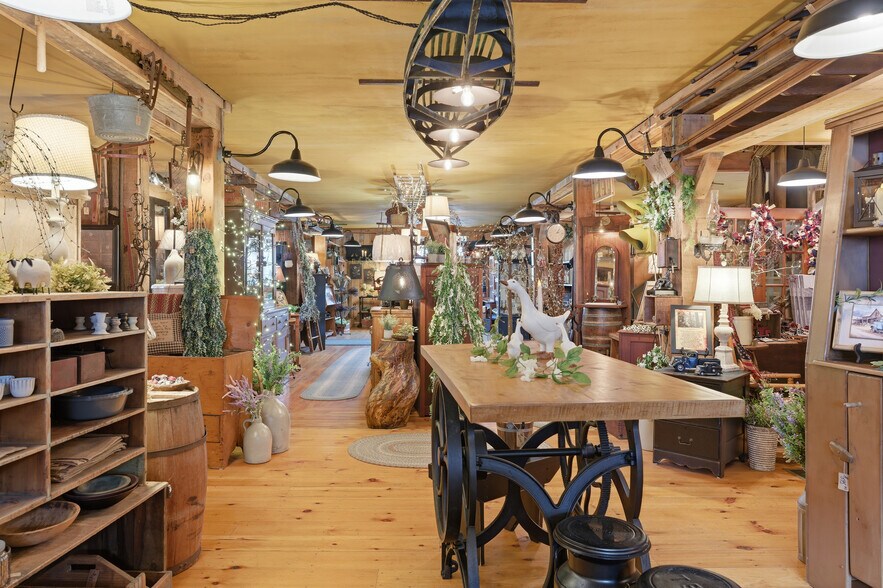 More Photos Of 953 Victory Hwy, Burrillville Bar For Sale