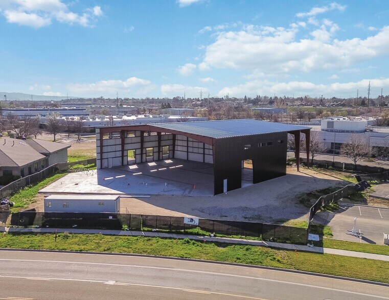 Primary Photo Of 9373 W Emerald St, Boise Industrial For Sale
