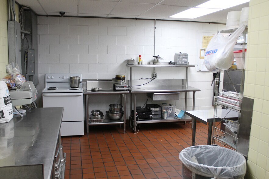 More Photos Of 1223 Main St, Woodward Fast Food For Sale