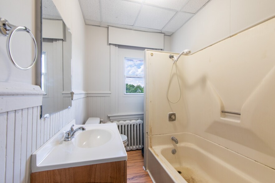 More Photos Of 403 Washington Ave, Sellersville Apartments For Sale