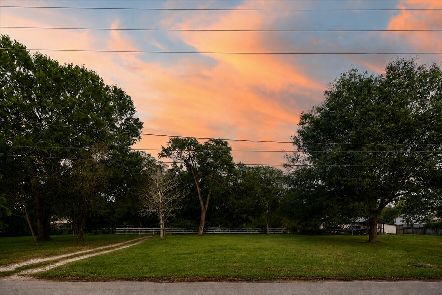 More Photos Of 8407 Wilson St, Fulshear Land For Sale