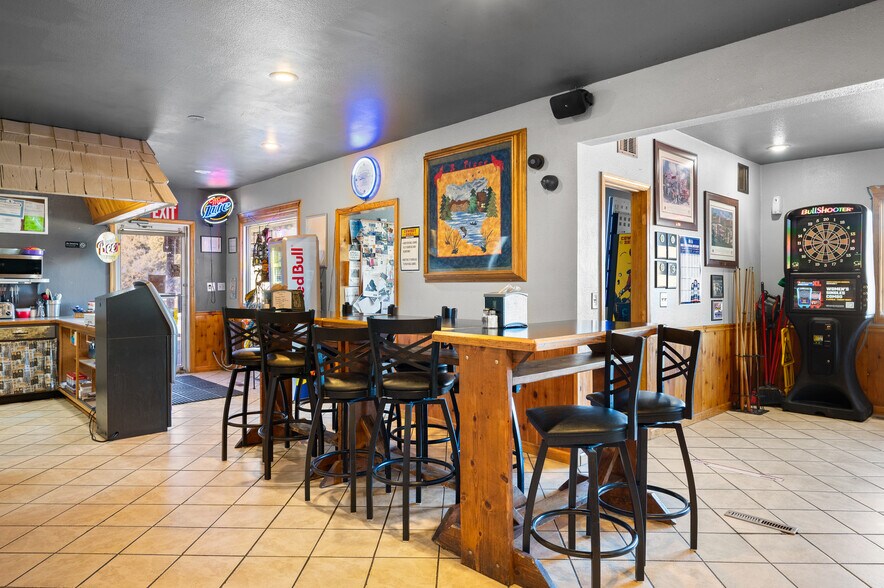 More Photos Of 2 Hays Blvd, Pine Haven Restaurant For Sale