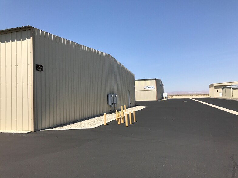 More Photos Of 4725 William J. Barnes Ave, Lancaster Airport For Lease