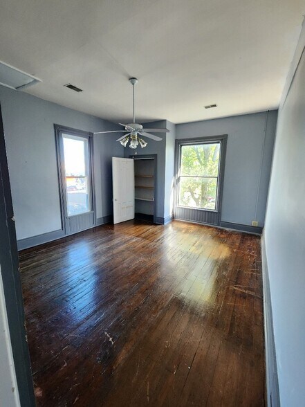 More Photos Of 432 E Main St, Gallatin Office Residential For Sale