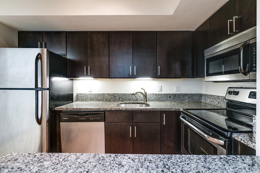 More Photos Of 325 Brown St, Petersburg Apartments For Lease