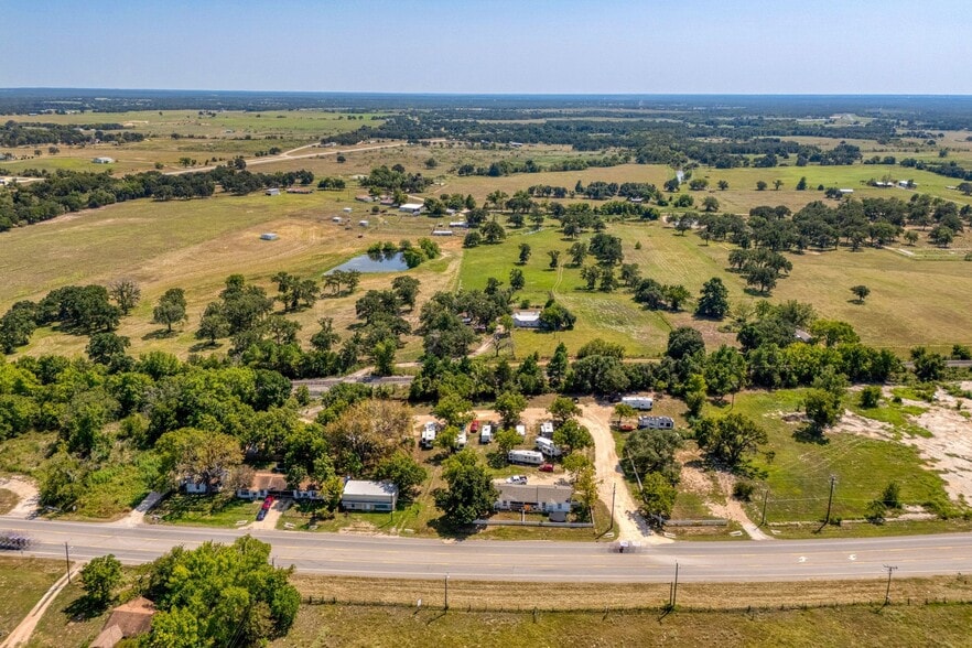More Photos Of 1332 Cameron Ave, Rockdale Trailer Camper Park For Sale