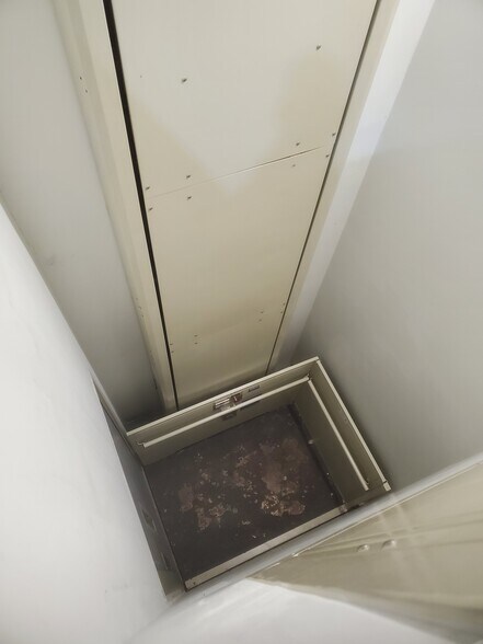 More Photos Of 315 S Grove Ave, Owatonna Schools For Sale
