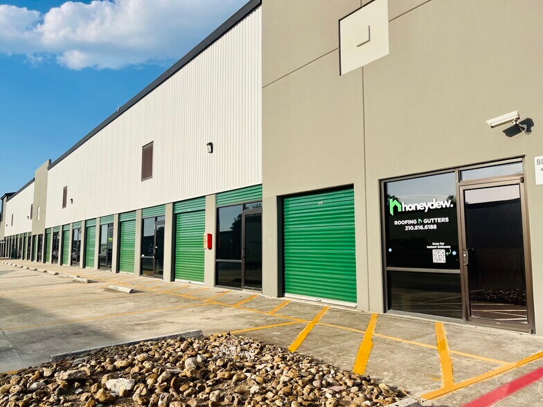 Primary Photo Of 17402 O'Connor Rd, San Antonio Self Storage For Lease