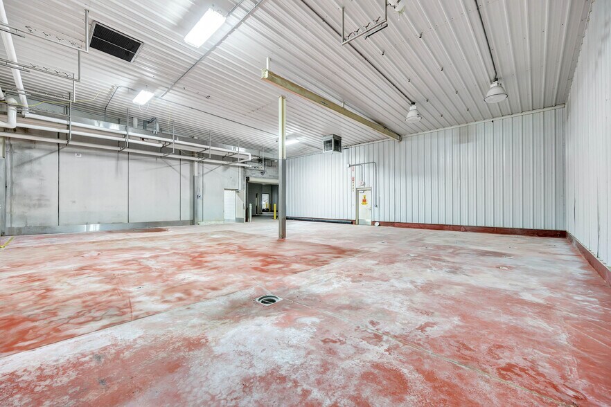 More Photos Of 305 S Wall St, Denmark Industrial For Sale