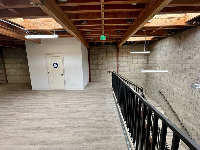 More Photos Of 7528 Clybourn Ave, Sun Valley Manufacturing For Lease