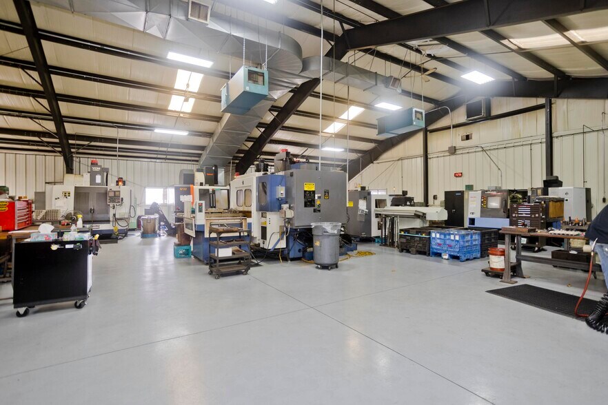 More Photos Of 16 Arthur St, Easthampton Warehouse For Sale