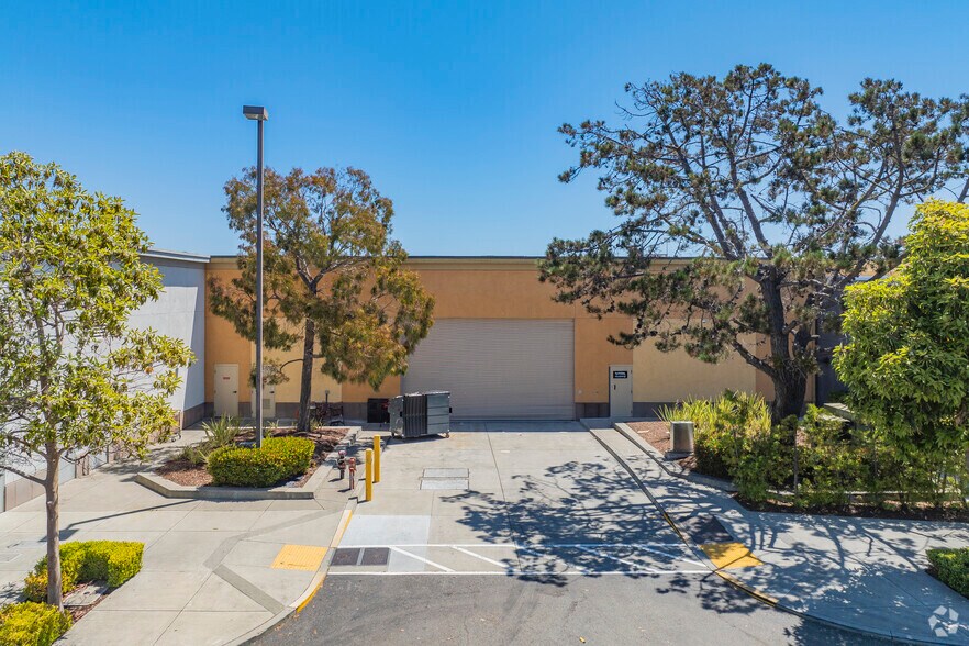 More Photos Of 523-2367 S Shore Ctr W, Alameda Unknown For Lease