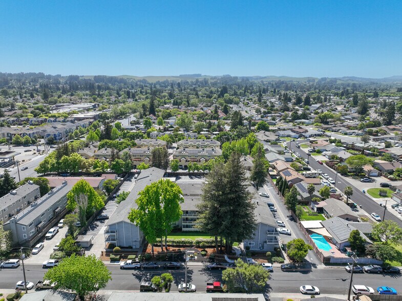 More Photos Of 8025 Beverly Dr, Rohnert Park Apartments For Sale