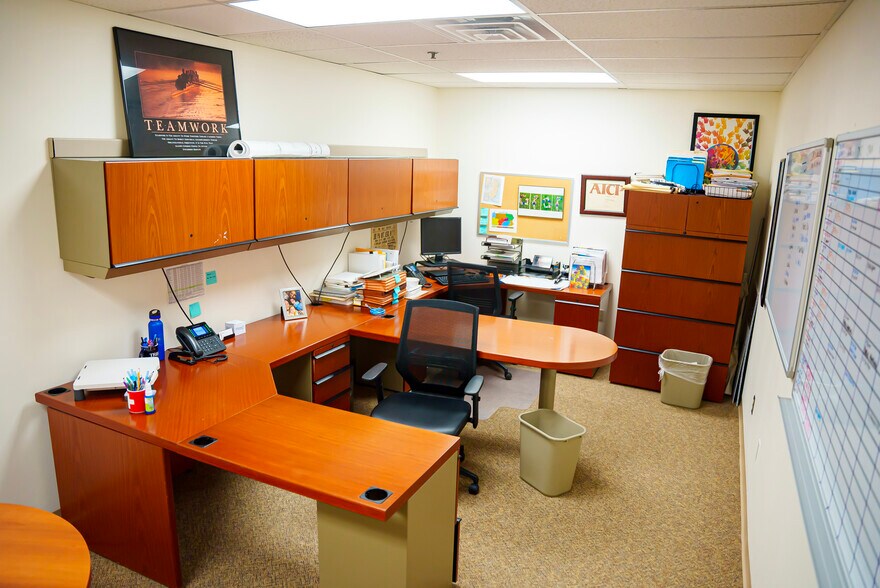 More Photos Of 1301 W Forest Grove Rd, Vineland Flex For Lease