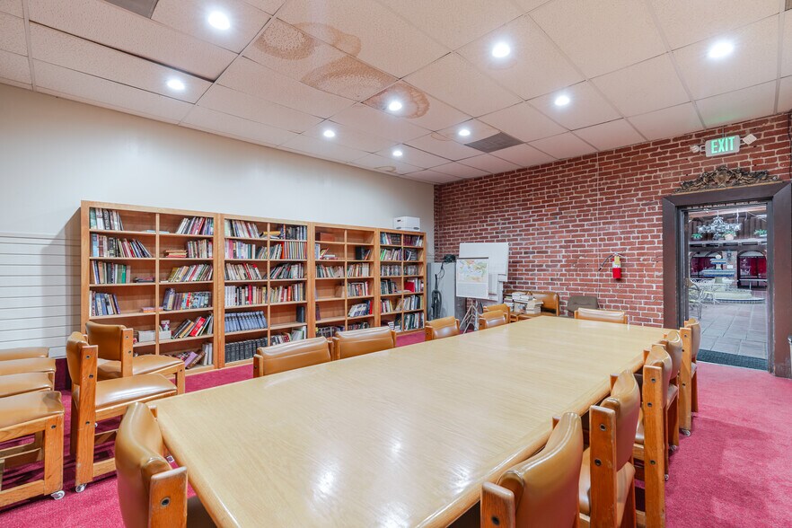 More Photos Of 333 E Colorado St, Glendale Unknown For Lease