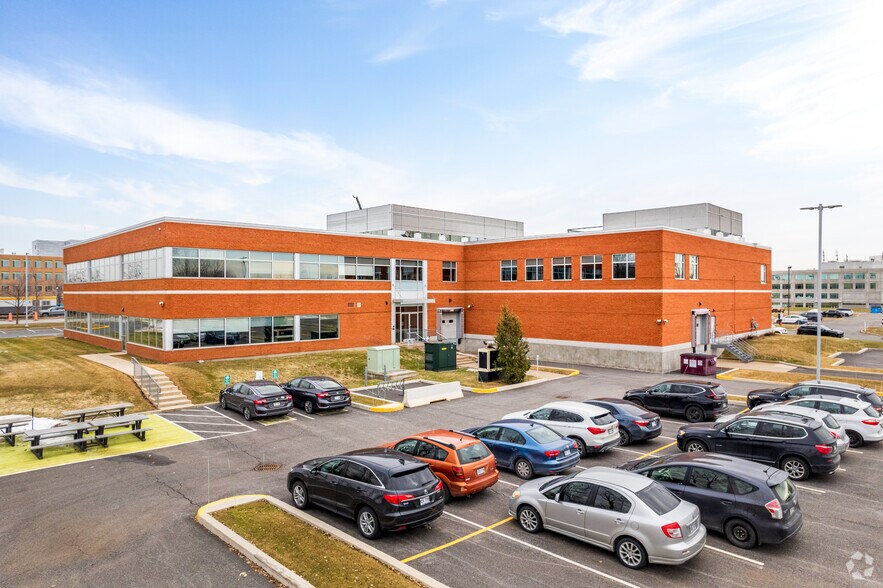 More Photos Of 2310 Boul Alfred-Nobel, Montréal Office For Lease