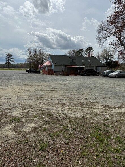 More Photos Of 36125 Zion Church Rd, Frankford Restaurant For Sale