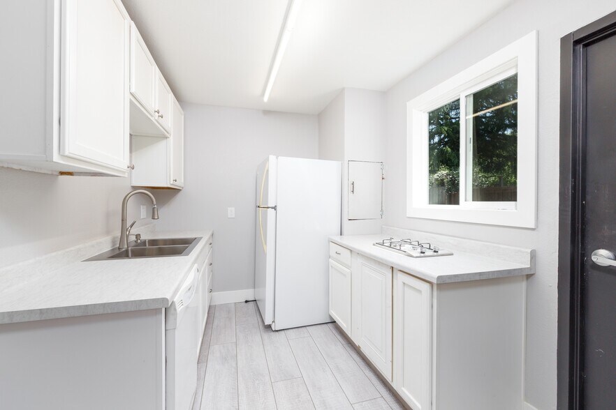 More Photos Of 21249 Geyserville Ave, Geyserville Freestanding For Sale