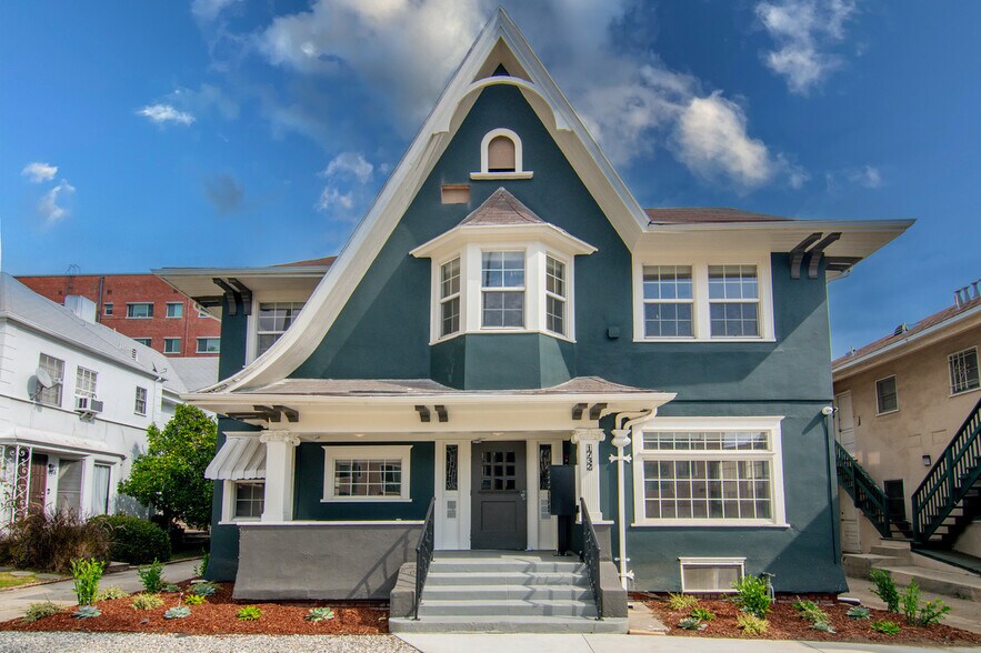 More Photos Of 1732 N Wilton Pl, Los Angeles Apartments For Sale