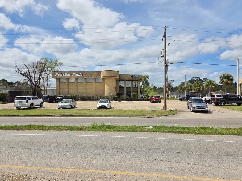 More Photos Of 1844 & 1846 Interstate 10 S, Beaumont Medical For Sale