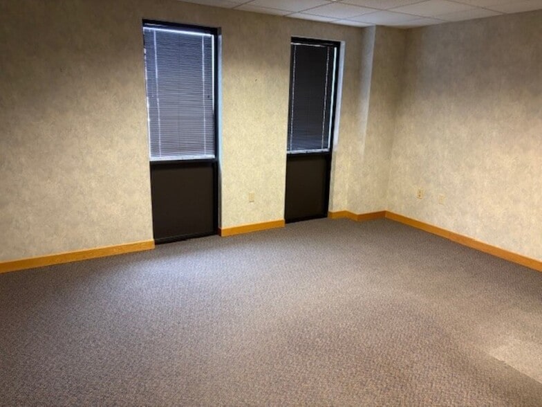 More Photos Of 145 N 15th St, Lewisburg Distribution For Lease